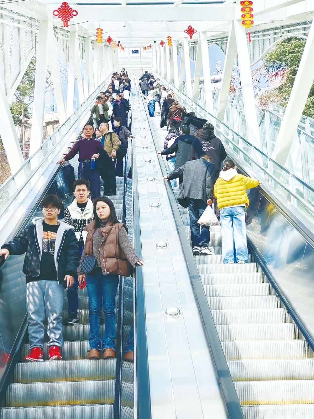 �����ڼ䣬��ɽ��Ů�����ӭ��10.3���˴�